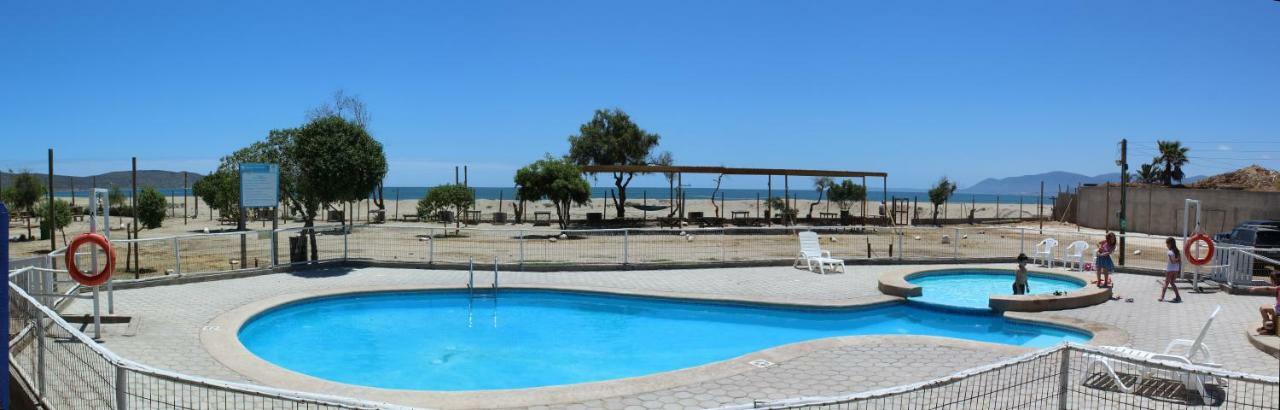 Cabanas Y Camping Mar Azul Hotel Guanaqueros Esterno foto